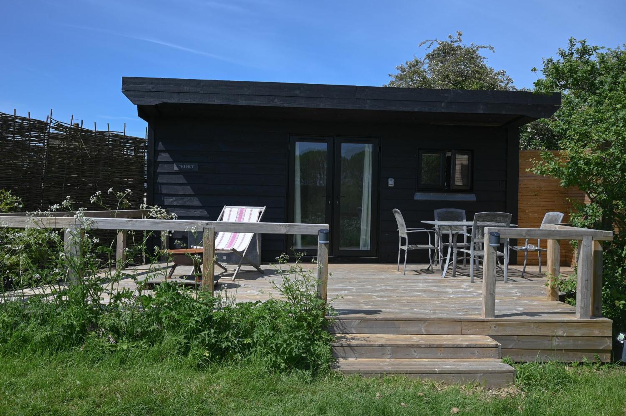 Отель The Hut - A Shepherd'S Hut On Our Family Farm In Warwickshire Ившем Экстерьер фото